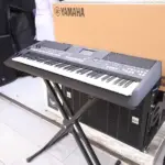 Yamaha PSR SX600 keyboard