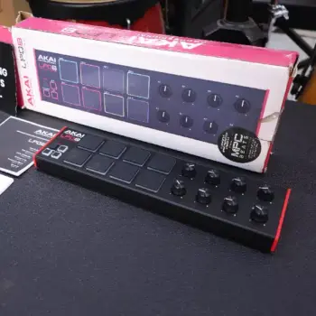 AKAI Professional LPD8