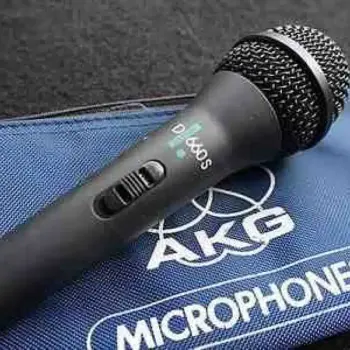 AKG D660