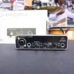 Behringer-UMC22-USB-Audio-interface-2.webp