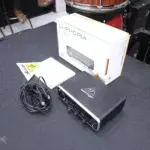 Behringer-UMC22-USB-Audio-interface-2.webp