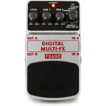 Behringer FX600 Guitar