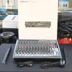Behringer Xenyx X2222USB