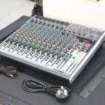 Behringer Xenyx X2222USB