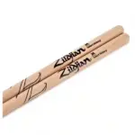 zildjian-7a-drumsticks-2.webp