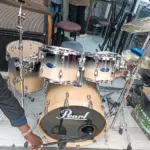 earl-Export-Lacquer-Standard-Nightshade-drum-set-3.webp
