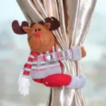 Holiday-Window-Decorations.webp