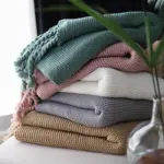 Super Soft Knitted Throw Blankets with Tassels