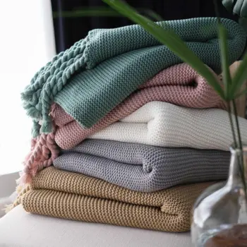 Super Soft Knitted Throw Blankets with Tassels
